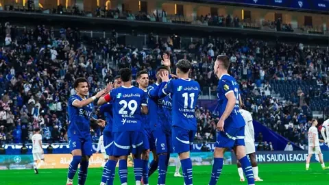 مدافع الهلال يقترب من التعافي وهذا موقفه من مواجهة ريال مدريد
