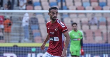 الأهلي يخير عبد القادر بين توفير عرض للرحيل أو القيد بقائمة الموسم الجديد