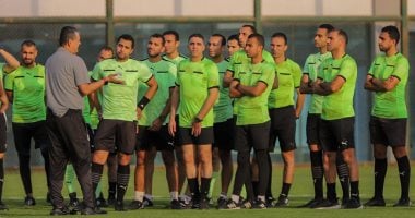 أوسكار رويز يعقد 3 اجتماعات بالحكام قبل انطلاق الموسم الجديد